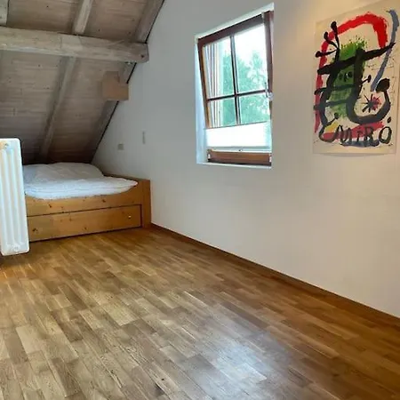 Sonnige 2-zimmer Unterm Dach * Heroldsberg