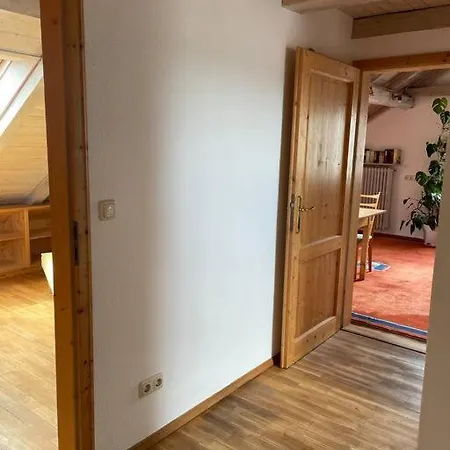 Sonnige 2-zimmer Unterm Dach Daire *