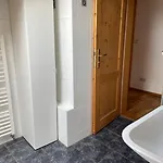 Sonnige 2-zimmer Unterm Dach Appartement Heroldsberg