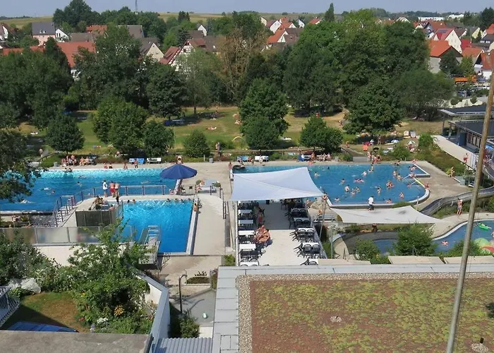 Sonnige 2-zimmer Unterm Dach Apartment *