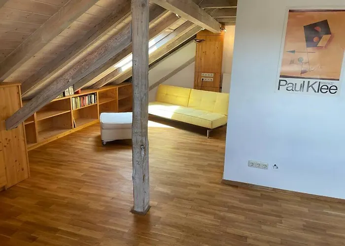 Apartment Sonnige 2-zimmer Unterm Dach