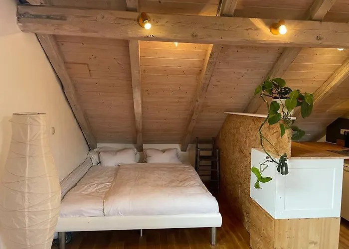 Sonnige 2-zimmer Unterm Dach Heroldsberg
